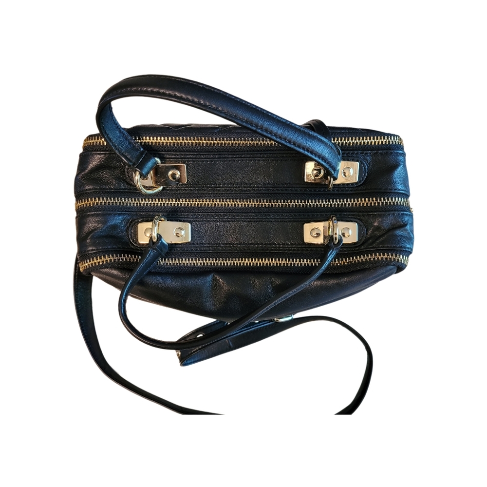 Badgley Mischka  Black Quilted Side Studs Leather Crossbody Bag. EUC!!! - Picture 4 of 9